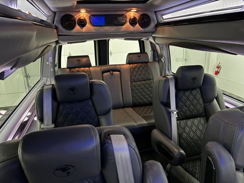 Used 2020 GMC Savana 2500 Extended w/ Enhanced Convenience Package RWD image 46