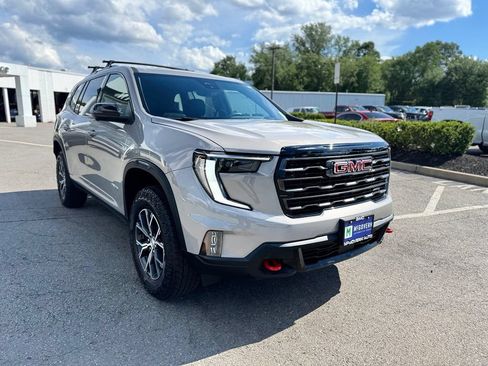 Used 2026 GMC Acadia AT4 w/ Luxury Package AWD/4WD image 9