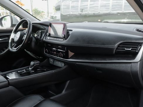 Used 2021 Nissan Rogue SL image 41