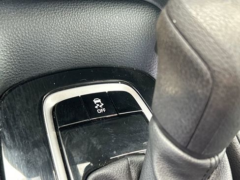 Used 2023 Toyota Corolla LE FWD image 13