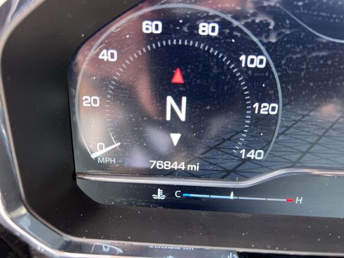 Used 2024 GMC Sierra 2500 SLT w/ LPO, GMC Protection Package image 22