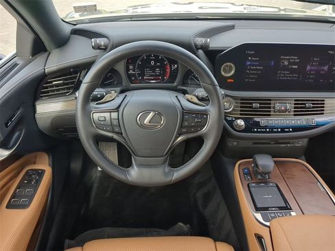 Used 2022 Lexus LS 500 500 Base image 17