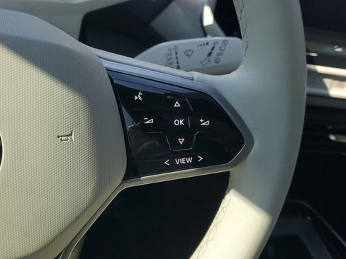 Used 2023 Volkswagen ID.4 Pro S image 23