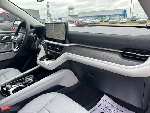 New 2026 Ford Explorer Platinum AWD/4WD image 10