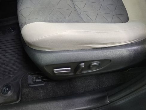 Used 2020 Toyota RAV4 XLE image 35