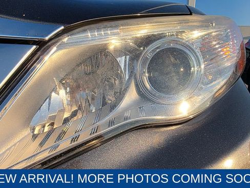 Used 2011 Toyota Avalon Limited image 6