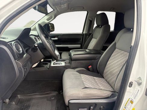 Used 2018 Toyota Tundra SR5 w/ SR5 Upgrade Package image 4