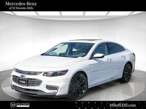 Used 2018 Chevrolet Malibu Premier w/ Premier Sun and Wheel Package FWD image 1