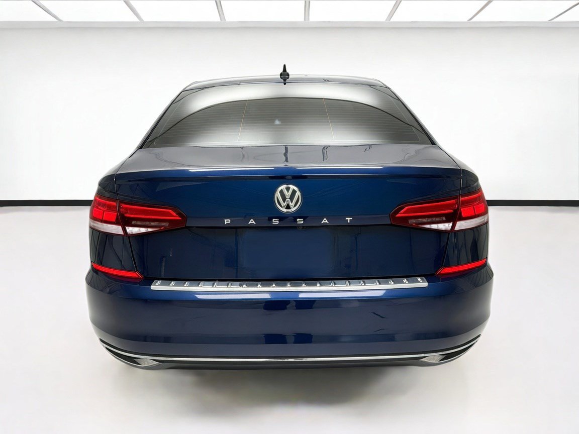 Used 2022 Volkswagen Passat 2.0T SE FWD image 5