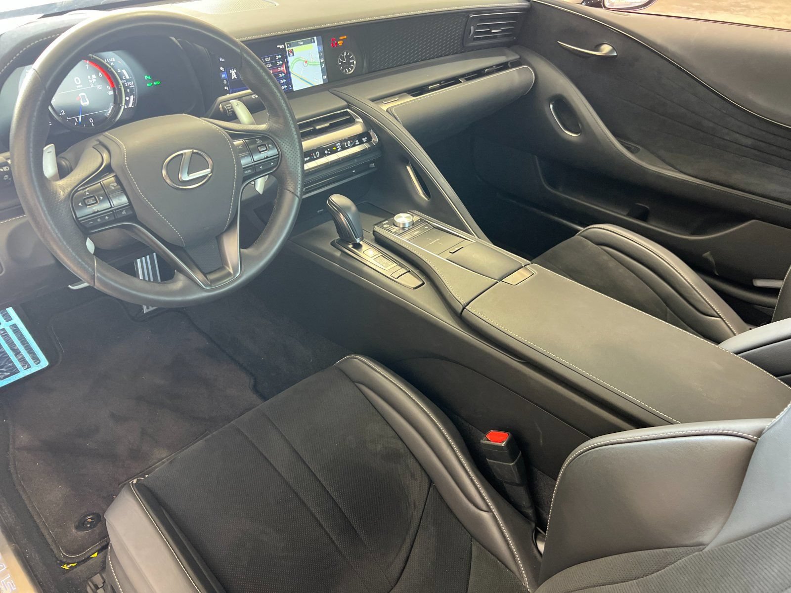 Used 2018 Lexus LC 500 Coupe w/ Sport Package RWD image 12