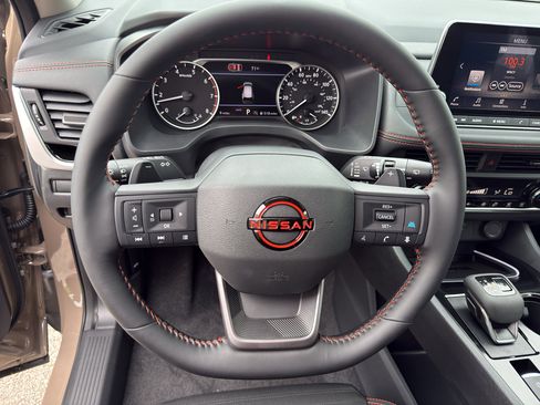 New 2026 Nissan Rogue SV AWD/4WD image 15