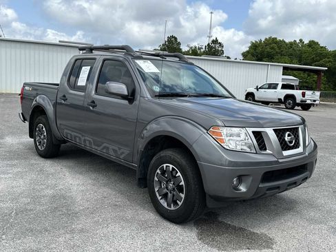 Used 2020 Nissan Frontier PRO-4X w/ Pro-4x Utility Package AWD/4WD image 1
