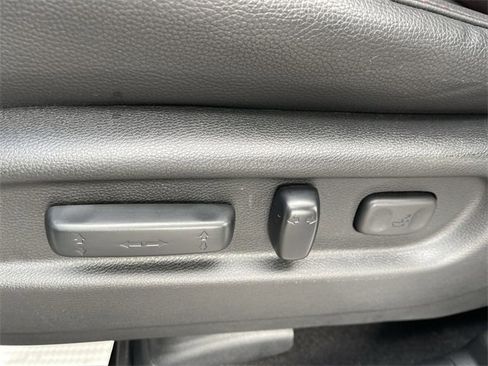 Used 2025 Honda Ridgeline Black Edition image 12