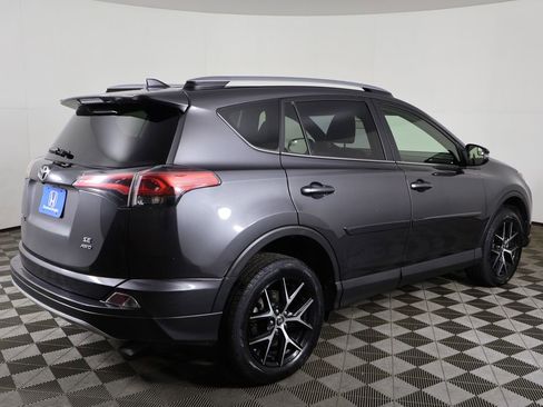 Used 2018 Toyota RAV4 SE w/ All Weather Liner Package AWD/4WD image 10