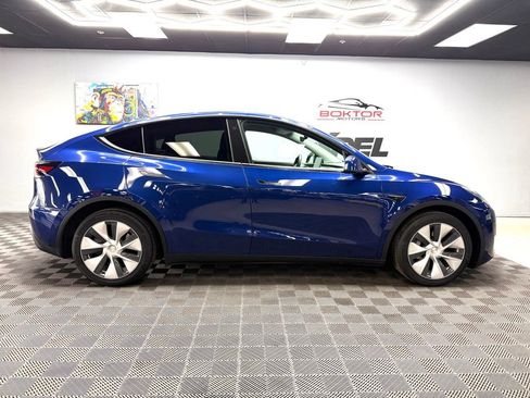 Used 2021 Tesla Model Y Long Range AWD/4WD image 17