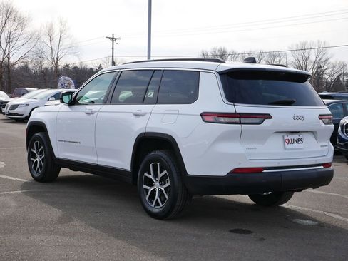 Used 2024 Jeep Grand Cherokee L Limited w/ Luxury Tech Group II AWD/4WD image 8