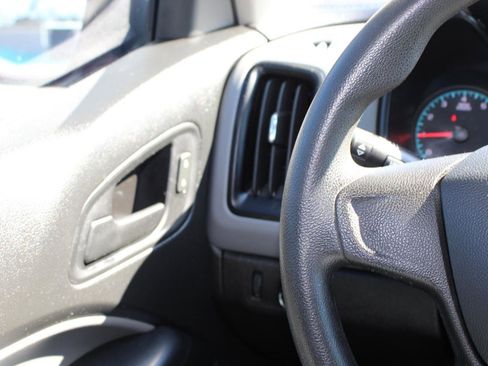 Used 2021 Chevrolet Colorado W/T RWD image 18