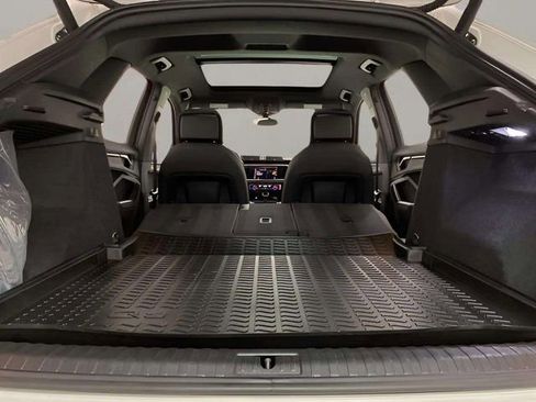 Used 2020 Audi Q3 2.0T Premium w/ Convenience Package image 90