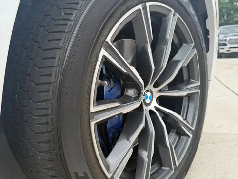Used 2021 BMW X5 sDrive40i w/ M Sport Package RWD image 9