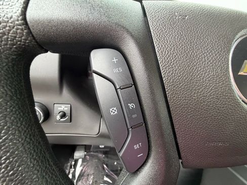 Used 2025 Chevrolet Express 3500 LT w/ LT Preferred Equipment Group image 20