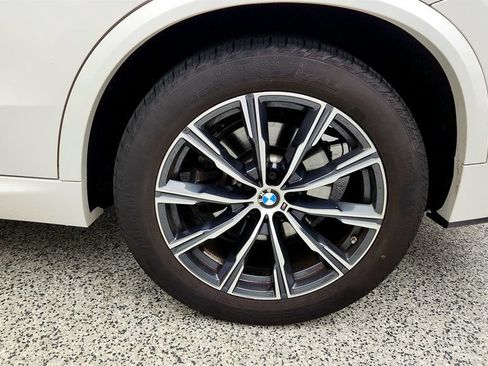Used 2023 BMW X5 xDrive40i w/ M Sport Package AWD/4WD image 9