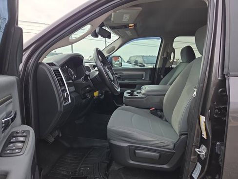 Used 2017 RAM 3500 SLT w/ Luxury Group AWD/4WD image 10
