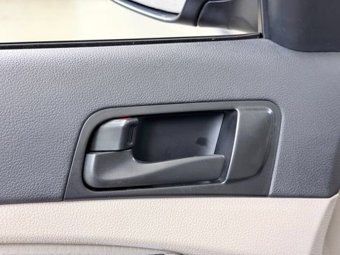 Used 2015 Kia Optima LX FWD image 9