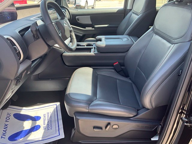 Used 2025 Ford Expedition Active AWD/4WD image 6
