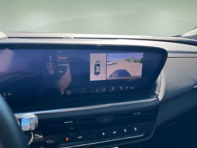 Certified 2024 Buick Envision Preferred AWD/4WD image 18
