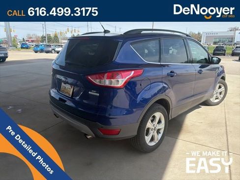 Used 2016 Ford Escape SE w/ Equipment Group 201A image 5
