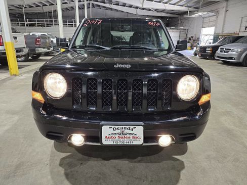 Used 2017 Jeep Patriot High Altitude AWD/4WD image 16