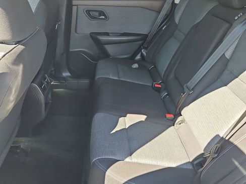 Used 2021 Nissan Rogue S image 14