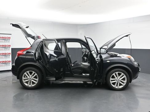 Used 2014 Nissan Juke S FWD image 38