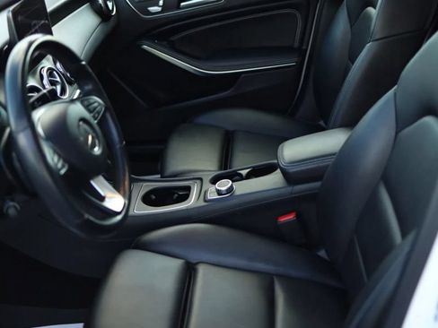 Used 2019 Mercedes-Benz GLA 250 image 17