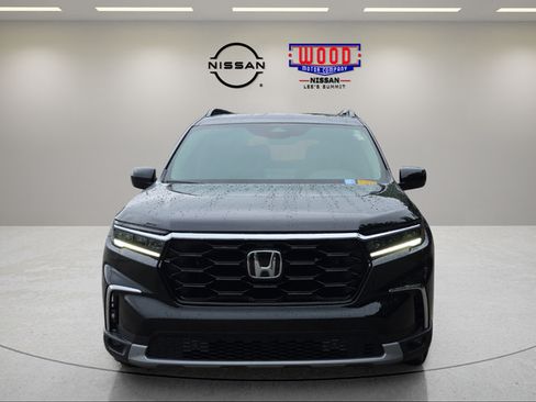 Used 2025 Honda Pilot Touring image 6