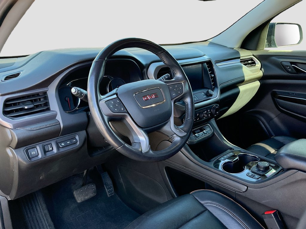 Used 2022 GMC Acadia AT4 w/ Technology Package AWD/4WD image 9