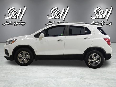 Used 2020 Chevrolet Trax LT w/ LT Convenience Package FWD image 15