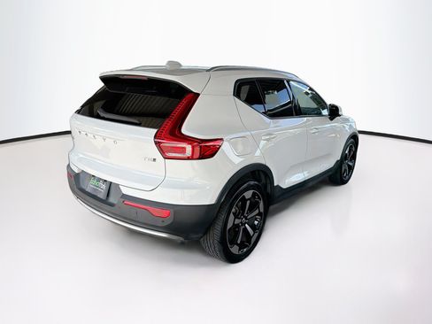 Used 2020 Volvo XC40 T5 Momentum AWD/4WD image 9