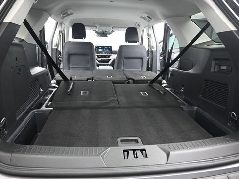 Certified 2025 Ford Explorer Active RWD image 25