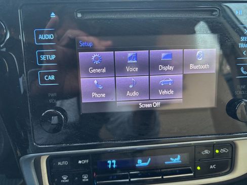 Used 2018 Toyota Corolla LE image 15