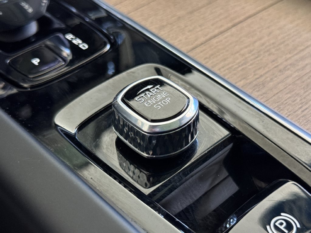 Certified 2026 Volvo XC60 B5 Plus AWD/4WD image 22