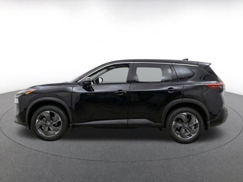 Used 2025 Nissan Rogue SV AWD/4WD image 4