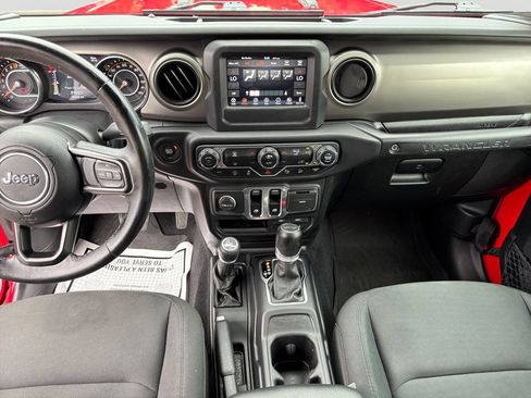 Used 2021 Jeep Wrangler Sport AWD/4WD image 16
