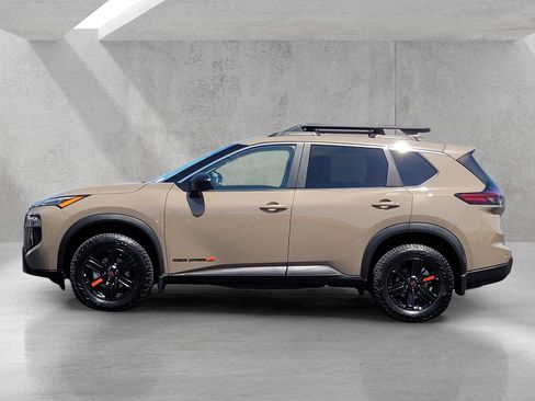 Used 2025 Nissan Rogue SV AWD/4WD image 7