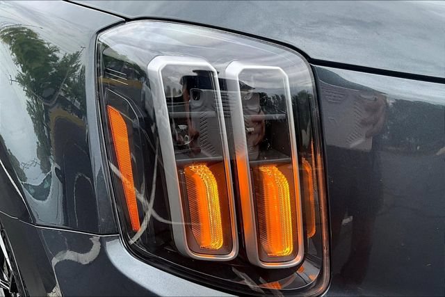 Certified 2024 Kia Telluride S w/ S Sunroof Package AWD/4WD image 33