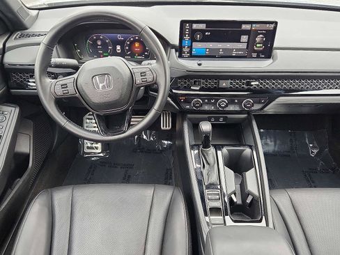 Used 2023 Honda Accord Sport image 11