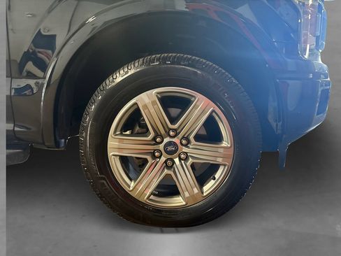 Used 2018 Ford F150 XLT w/ Equipment Group 302A Luxury AWD/4WD image 23