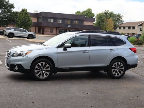 Used 2017 Subaru Outback 3.6R Limited AWD/4WD image 10