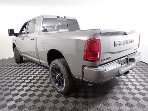 New 2026 RAM 2500 Laramie AWD/4WD image 13