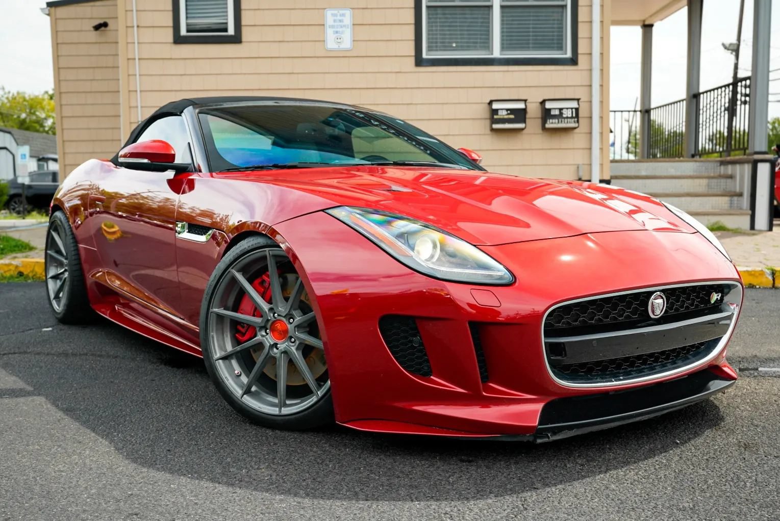 Used 2016 Jaguar F-TYPE R AWD/4WD image 15